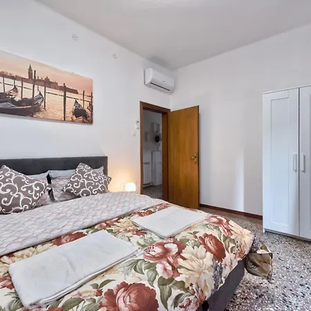 Affittacamere Downtown Railway Station Mestre