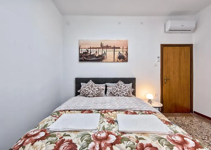 게스트하우스 Downtown Railway Station 메스트레