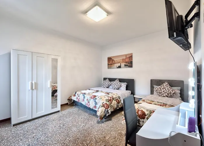 Downtown Railway Station * 메스트레