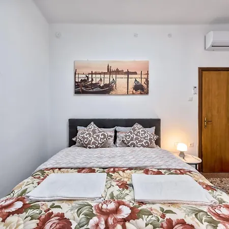 Πανσιόν Downtown Railway Station Μέστρε